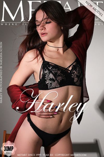 Harley: "Presenting Harley"<br>by Natasha Schon